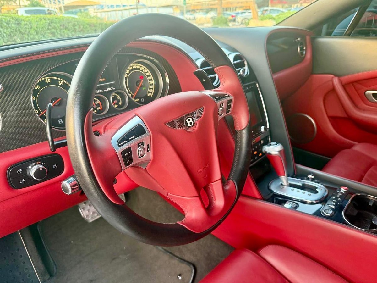 Bentley steering wheel